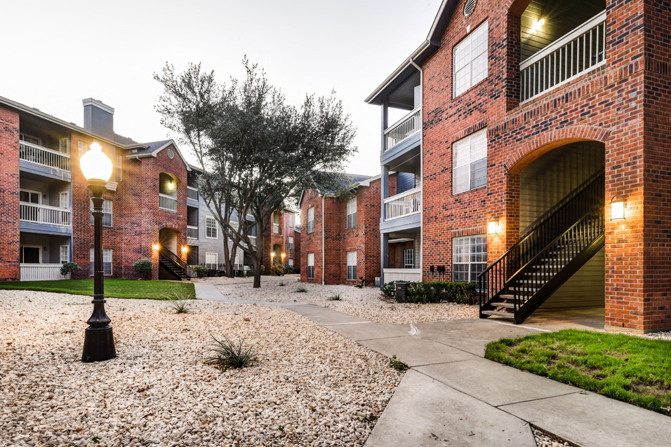 The Quarry Alamo Heights Apartments, 340 Treeline Park, San Antonio, TX